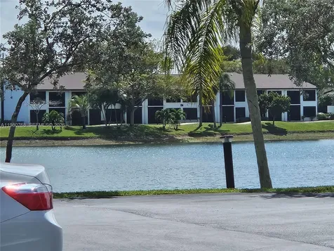 216 Lake Pointe Drive Oakland Park FL 33309