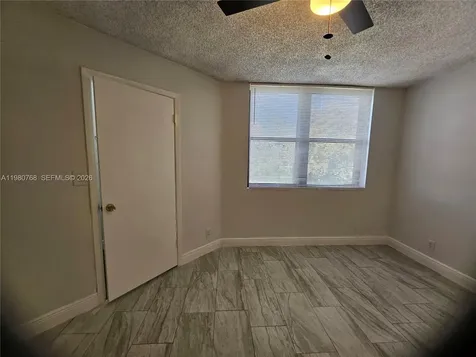 216 Lake Pointe Drive Oakland Park FL 33309