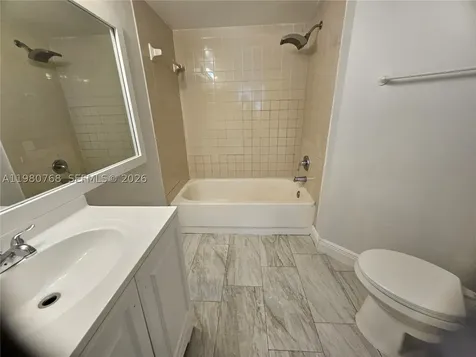216 Lake Pointe Drive Oakland Park FL 33309