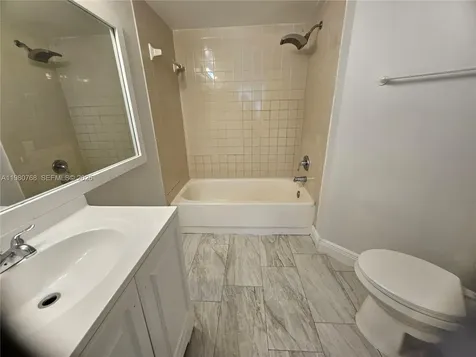 216 Lake Pointe Drive Oakland Park FL 33309