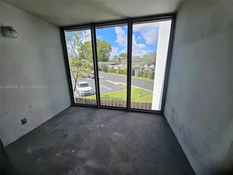 216 Lake Pointe Drive Oakland Park FL 33309