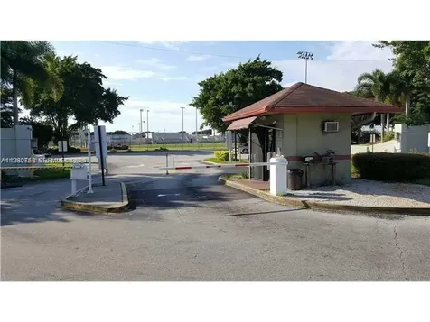 216 Lake Pointe Drive Oakland Park FL 33309
