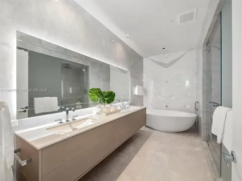 18501 Collins Avenue Sunny Isles Beach FL 33160