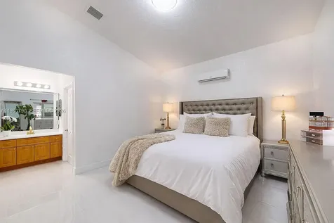 1405 SE 7th Street Homestead FL 33033