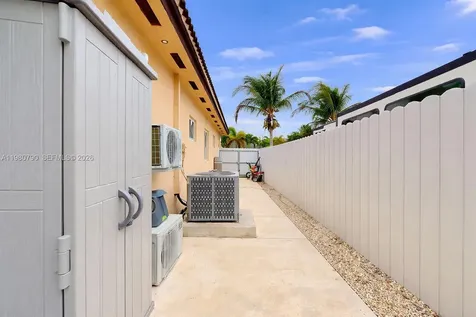 1405 SE 7th Street Homestead FL 33033