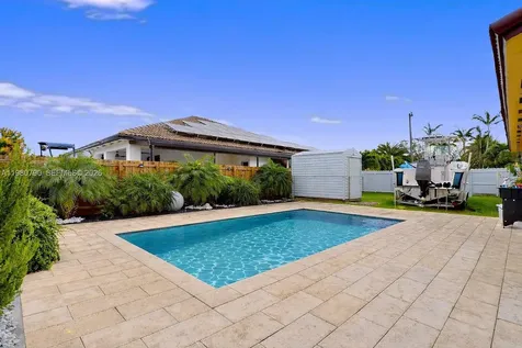 1405 SE 7th Street Homestead FL 33033
