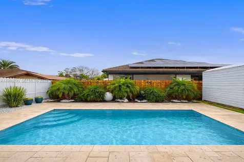 1405 SE 7th Street Homestead FL 33033