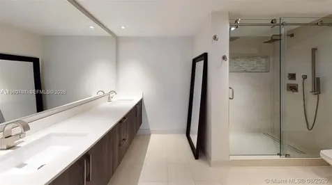 6039 Collins Avenue Miami Beach FL 33140