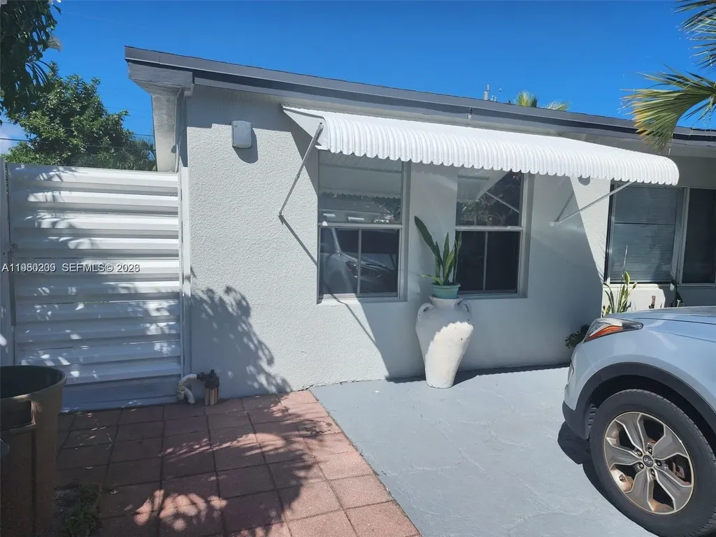 1561 NE 29th Street Pompano Beach FL 33064
