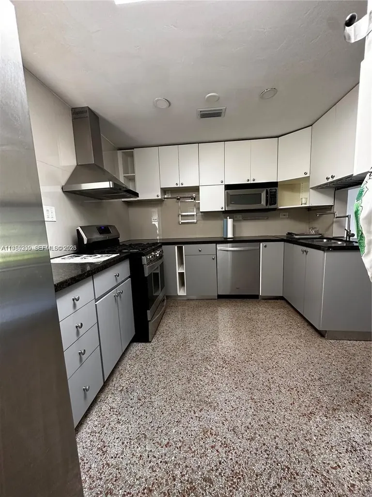1561 NE 29th Street Pompano Beach FL 33064