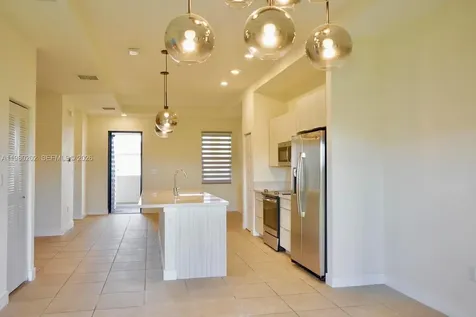 7925 NW 104th Avenue Doral FL 33178