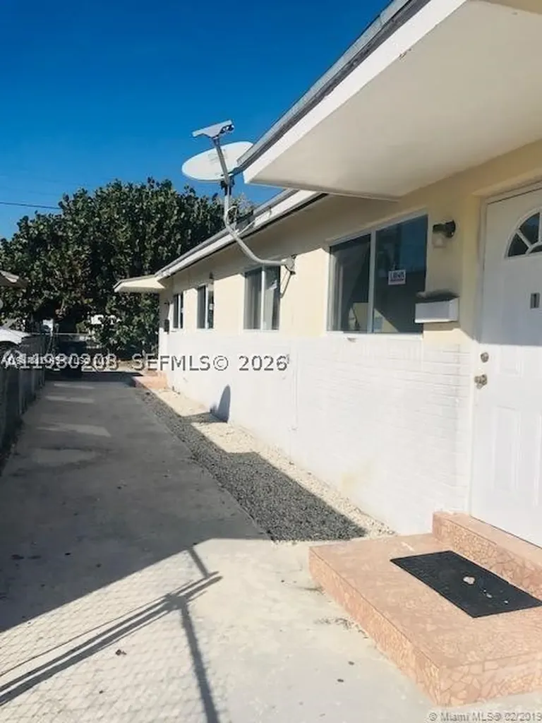 752 NW 3rd Court Hallandale Beach FL 33009