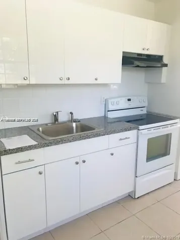 752 NW 3rd Court Hallandale Beach FL 33009