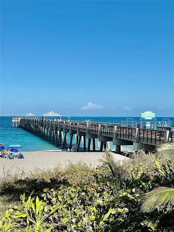 915 S Bay Colony Drive S Juno Beach FL 33408