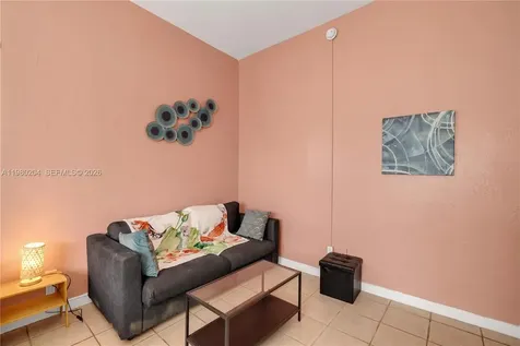 255 W 24th Street Miami Beach FL 33140