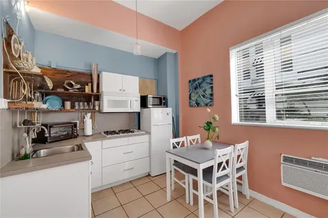 255 W 24th Street Miami Beach FL 33140