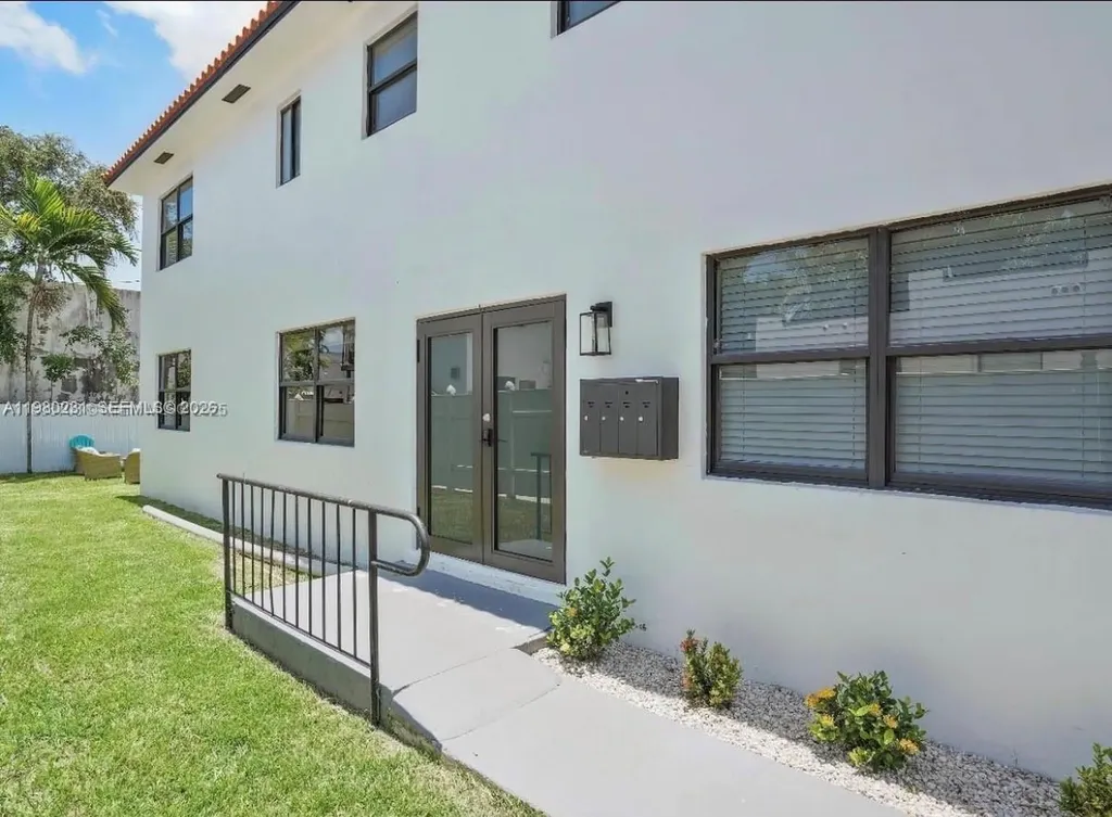 584 NW 30th Street Miami FL 33127