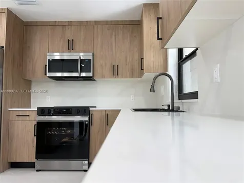 4020 NW 93rd Way Sunrise FL 33351