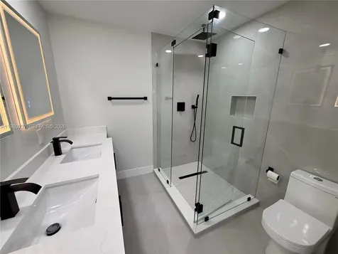 4020 NW 93rd Way Sunrise FL 33351