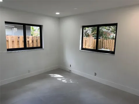 4020 NW 93rd Way Sunrise FL 33351