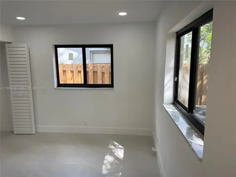 4020 NW 93rd Way Sunrise FL 33351