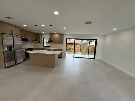 4020 NW 93rd Way Sunrise FL 33351