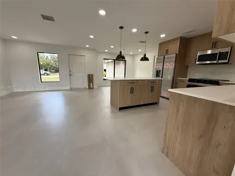4020 NW 93rd Way Sunrise FL 33351