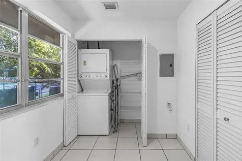 15421 SW 81st Circle Lane Miami FL 33193