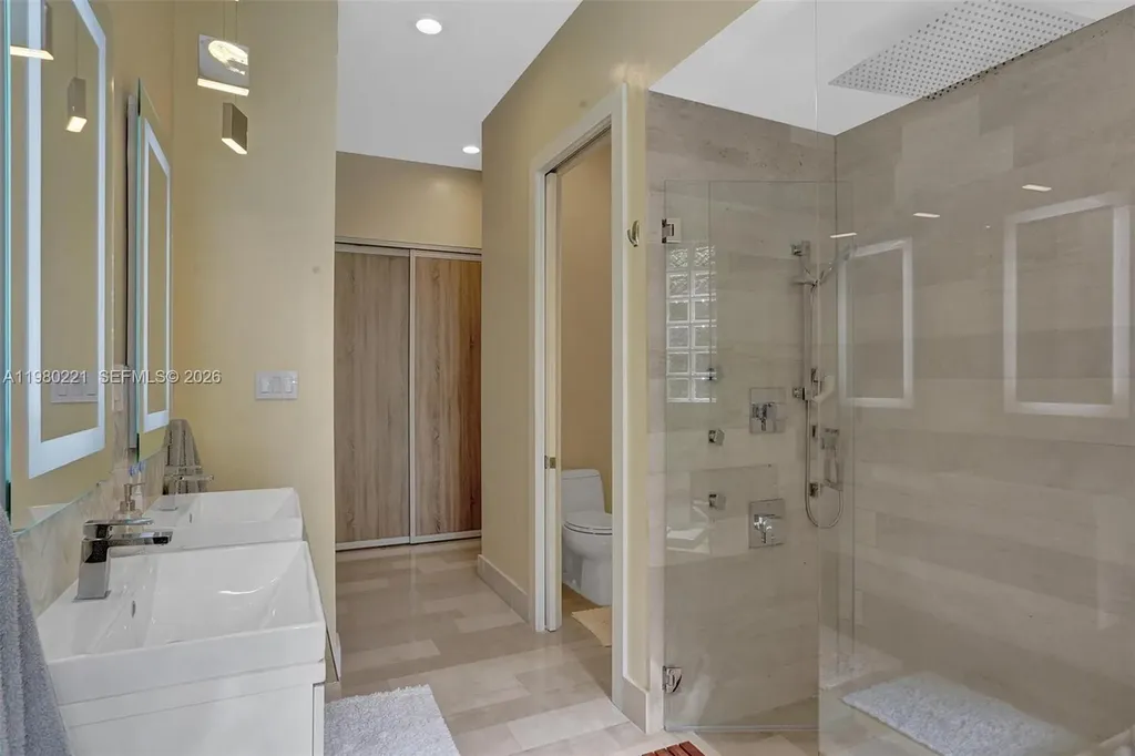 1529 Shoreline Way Hollywood FL 33019