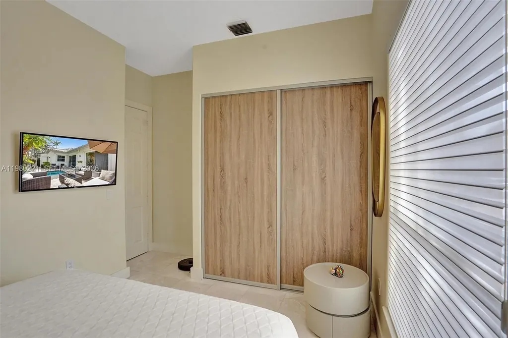 1529 Shoreline Way Hollywood FL 33019