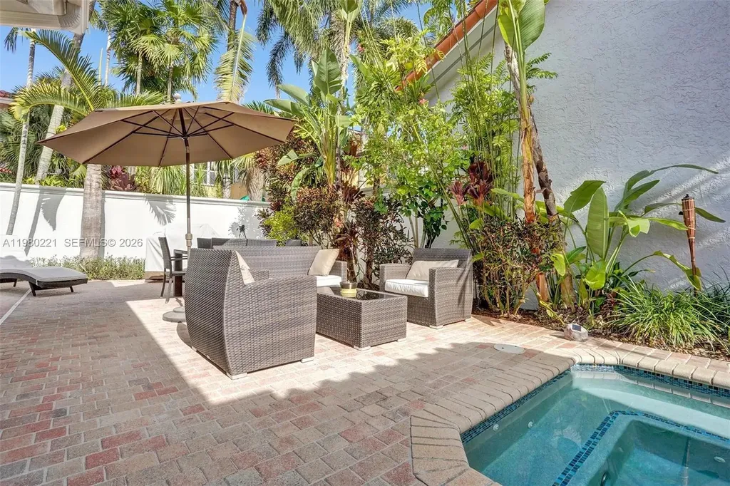 1529 Shoreline Way Hollywood FL 33019