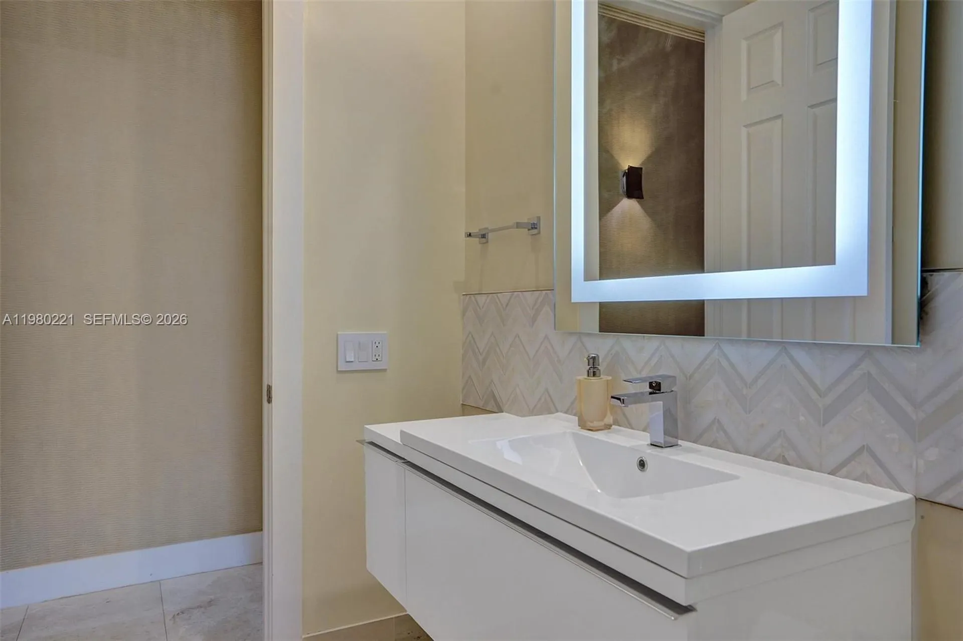 1529 Shoreline Way Hollywood FL 33019