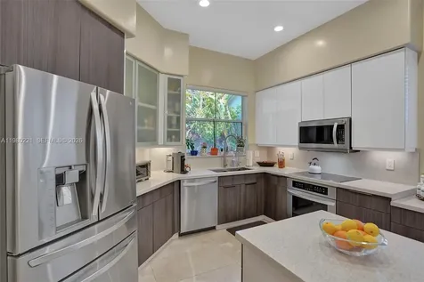 1529 Shoreline Way Hollywood FL 33019