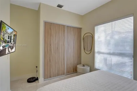 1529 Shoreline Way Hollywood FL 33019
