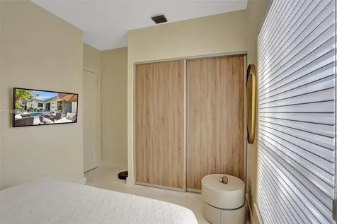 1529 Shoreline Way Hollywood FL 33019