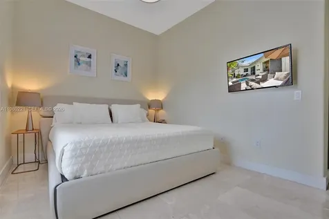1529 Shoreline Way Hollywood FL 33019