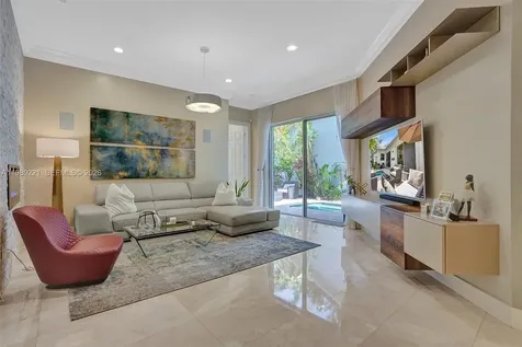 1529 Shoreline Way Hollywood FL 33019