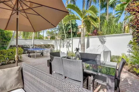1529 Shoreline Way Hollywood FL 33019