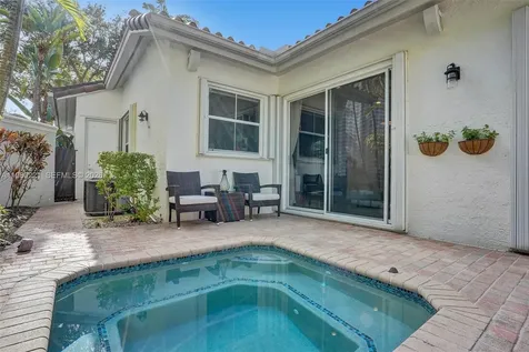 1529 Shoreline Way Hollywood FL 33019