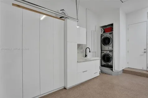 1529 Shoreline Way Hollywood FL 33019