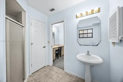 410 45th Avenue Vero Beach FL 32968