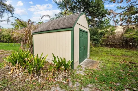 410 45th Avenue Vero Beach FL 32968
