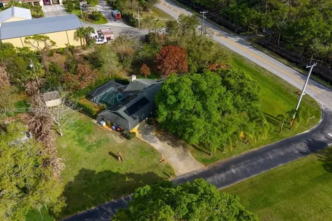 410 45th Avenue Vero Beach FL 32968