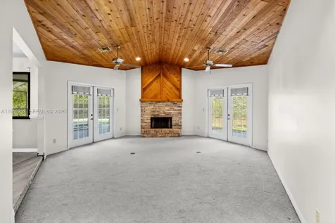 410 45th Avenue Vero Beach FL 32968