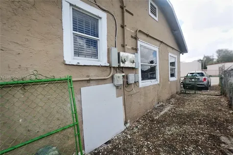 4419 NW 17th Avenue Miami FL 33142