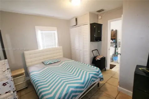 4419 NW 17th Avenue Miami FL 33142