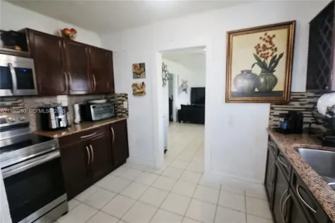 4419 NW 17th Avenue Miami FL 33142