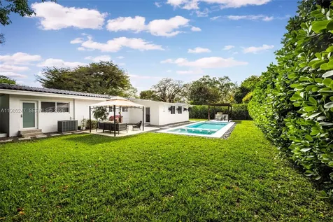 6609 SW 62nd Terrace South Miami FL 33143