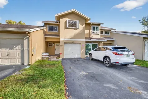 5843 Woodlands Boulevard Tamarac FL 33319