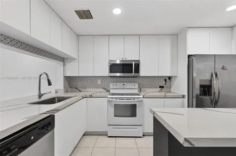 5843 Woodlands Boulevard Tamarac FL 33319
